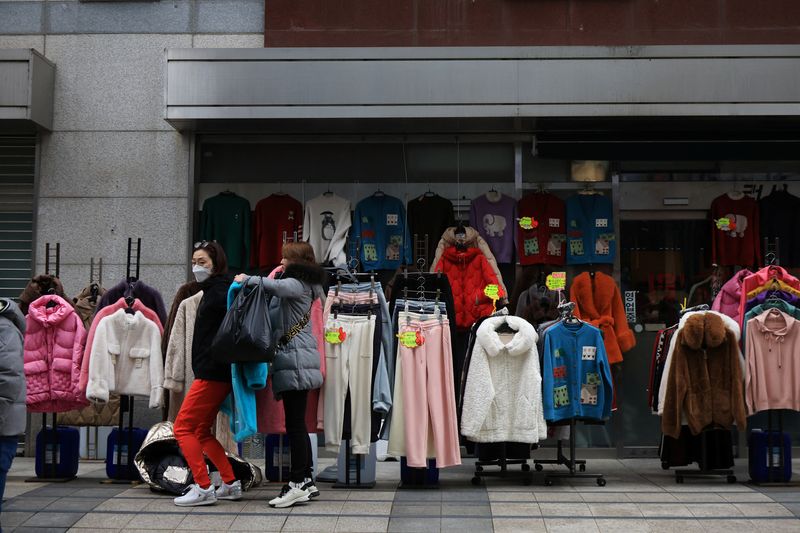 South Korea Dec retail sales decline amid political upheaval