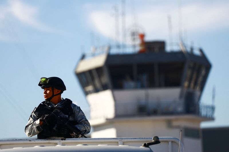 Mexican troops deployed to border as part of deal to pause US tariffs