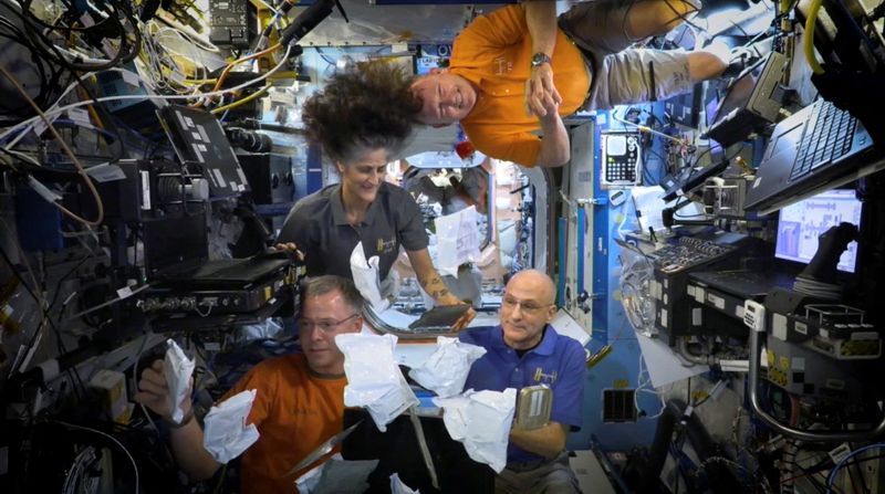 NASA swaps SpaceX capsules to allow earlier return for Starliner astronauts