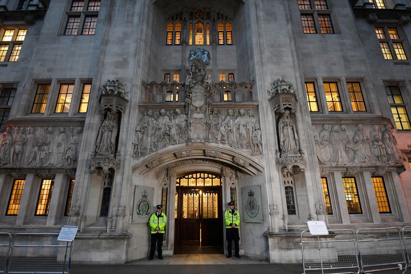 UK-based trader wins fight against extradition to US on insider dealing charges