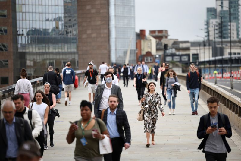 UK economy sputters in January, underlining Reeves' growth challenge