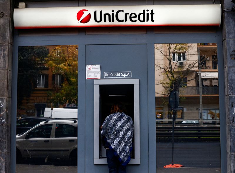 UniCredit vs Commerzbank: Key metrics for the two banks