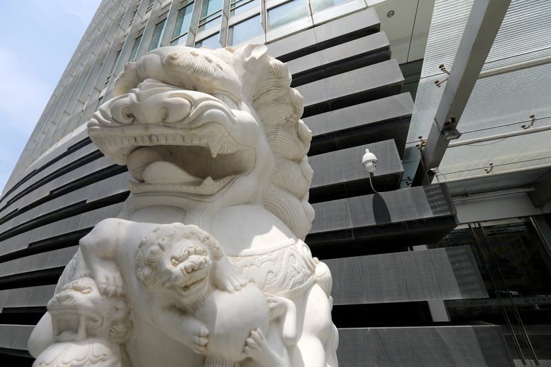 China February new bank loans fall to 1.01 trillion yuan, below forecasts