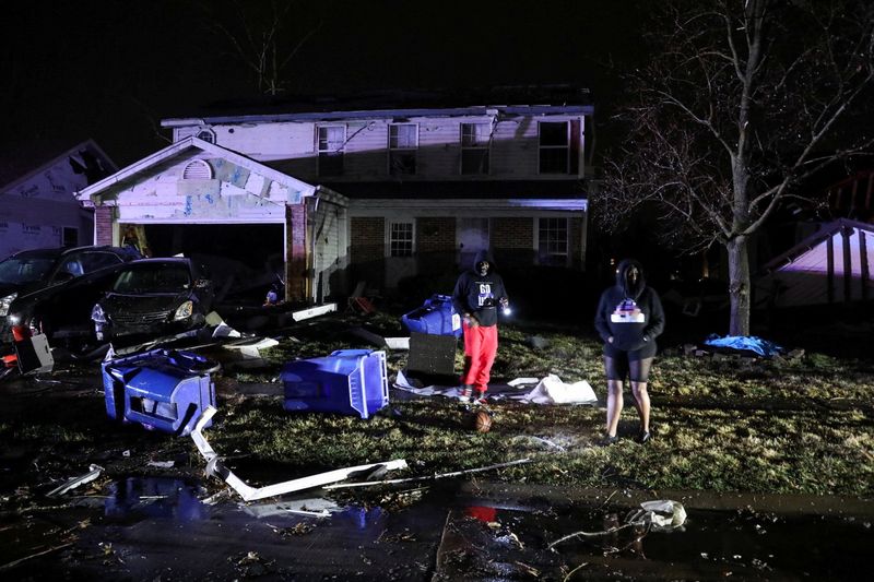 Tornadoes strike US south leaving three dead amid rising risk