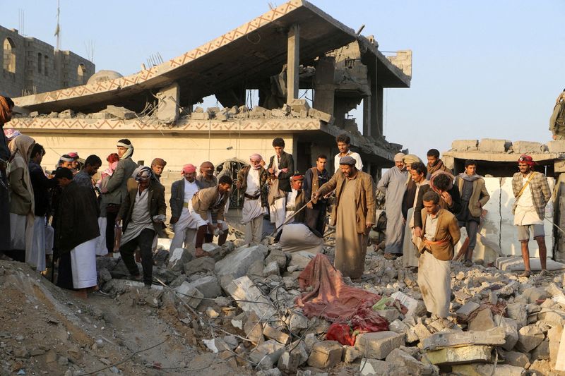 US piles pressure on Yemen's Houthis with new airstrikes
