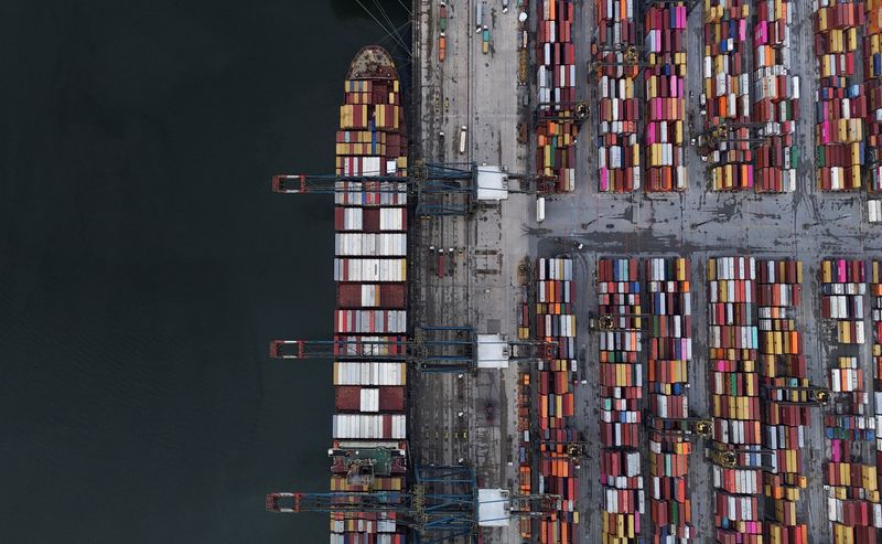 Brazil's trade surplus boosted in October by exports of key commodities