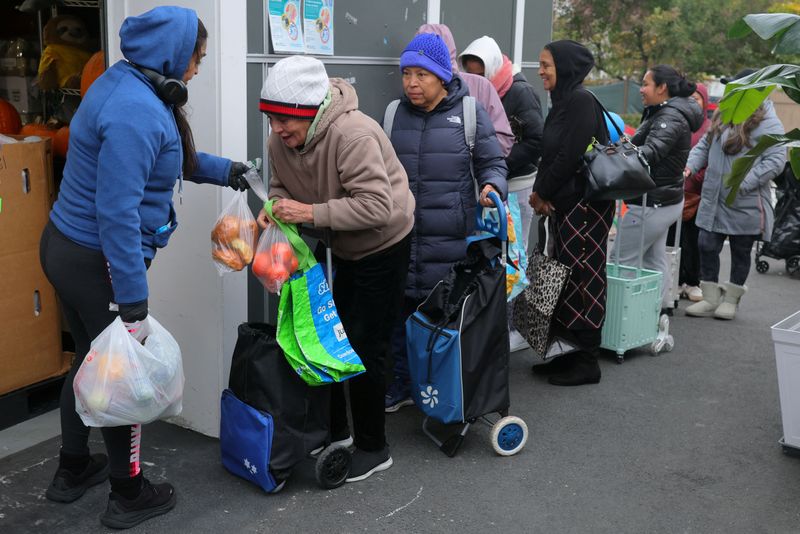 US issues food aid even as Trump administration appeals court order