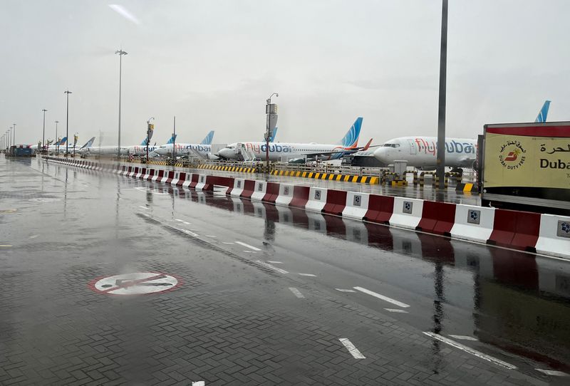 Exclusive-Airbus to win bulk of major flydubai jet order, sources say
