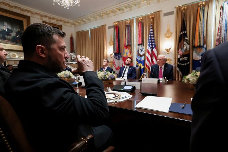 Exclusive-US threatens to cut intel, weapons to press Ukraine into peace deal - sources