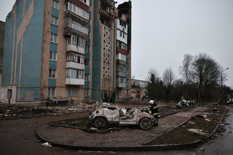 US, Ukraine and European officials hold talks in Geneva on Trump's plan to end war