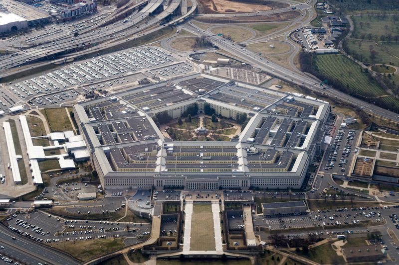 Pentagon threatens to prosecute Senator Mark Kelly by recalling him to Navy service