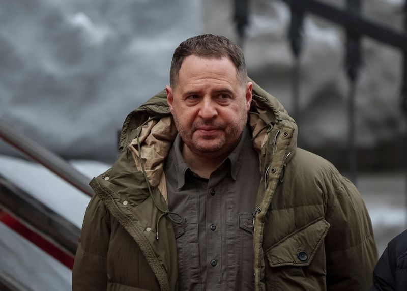 Ukraine's top peace negotiator quits after raid by anti-graft police