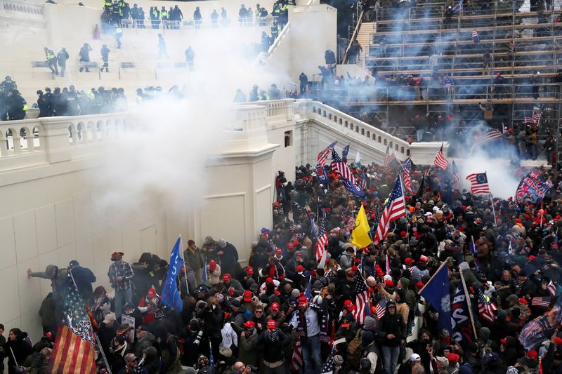 FBI arrests man suspected of planting bombs on eve of January 6, 2021 Capitol riot