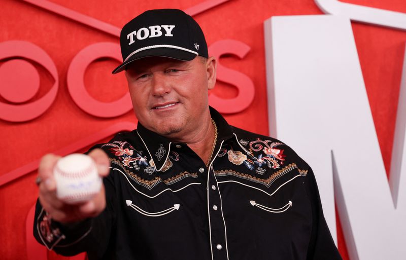 Trump backs Roger Clemens for Baseball Hall of Fame despite performance-enhancing drug allegations