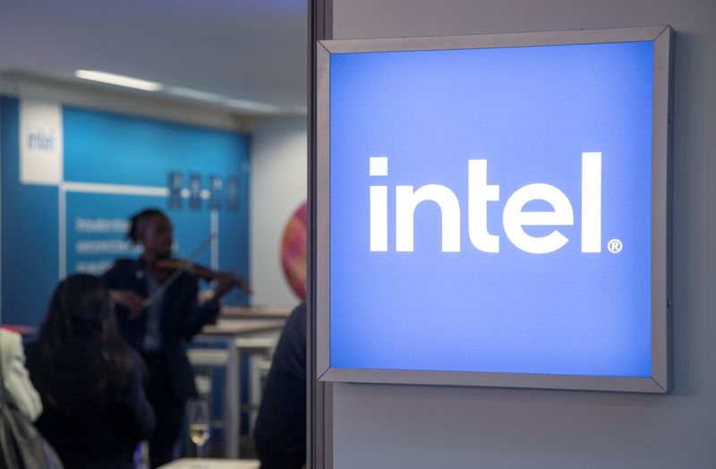 EU court cuts Intel’s EU antitrust fine