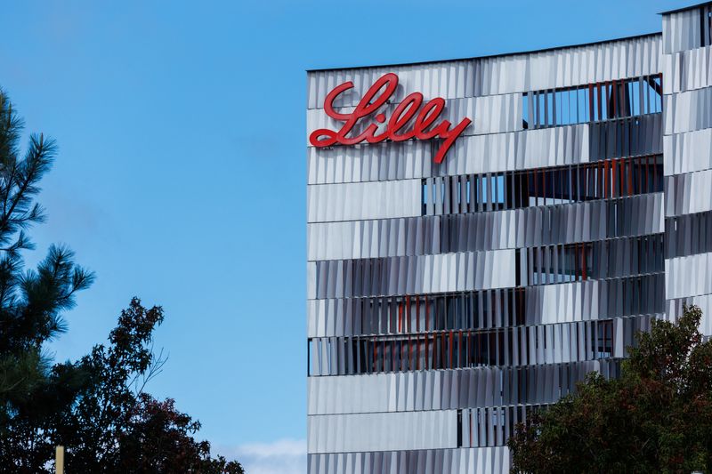 Lilly’s next-gen drug tops Zepbound on weight loss in late-stage trial