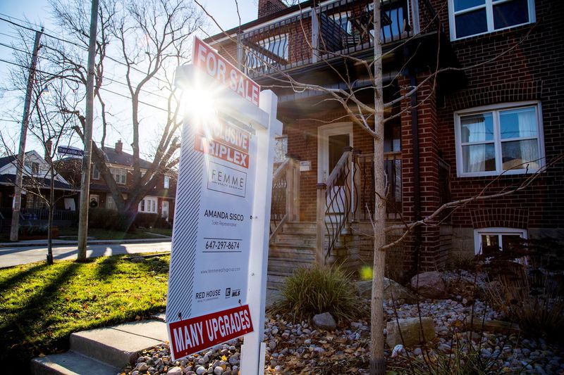 Canadian housing starts increase 9.4% in November