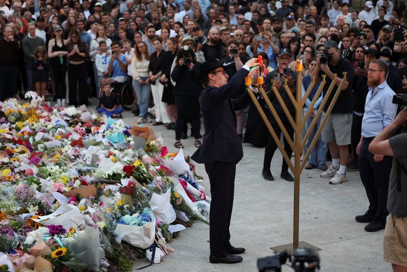Sydney mourns 15 killed as Israeli ambassador calls for greater Jewish protection