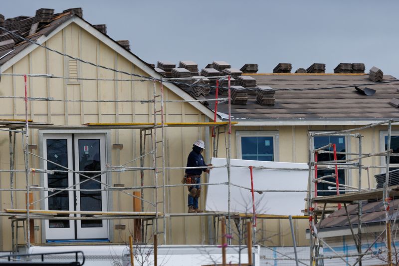 Lennar posts weak quarterly profit as homebuying demand dips