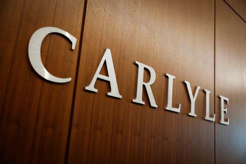 Carlyle hires Goldman Sachs for Lukoil asset bid