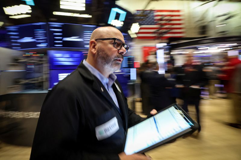 US stock futures rise ahead of shortened trading week