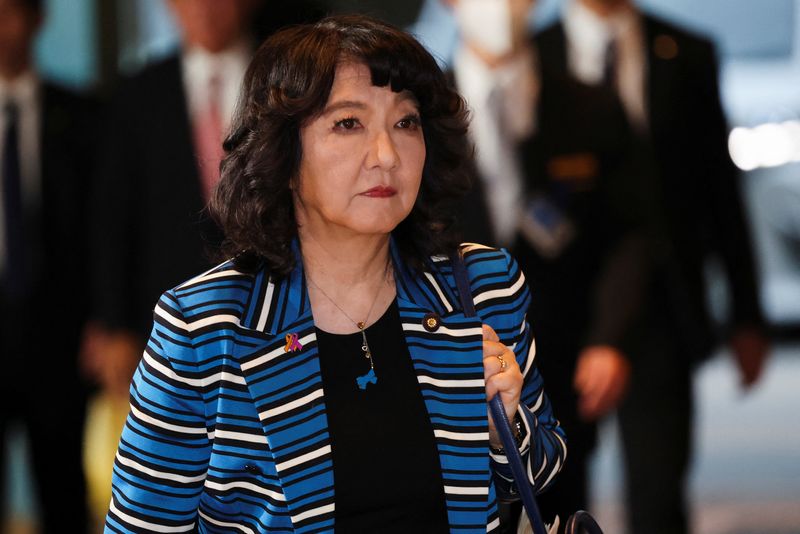 Japan has ’free hand’ in dealing with excessive yen moves, finance minister says