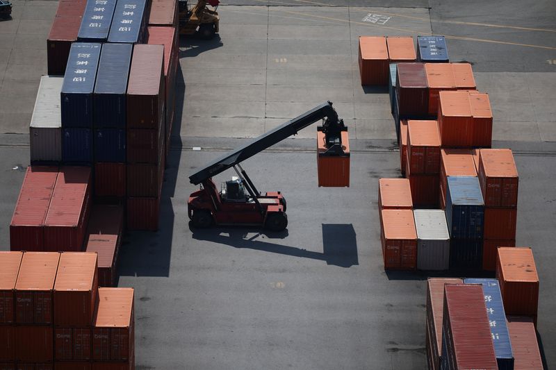 South Korea Dec exports beat forecasts, wraps 2025 at a record