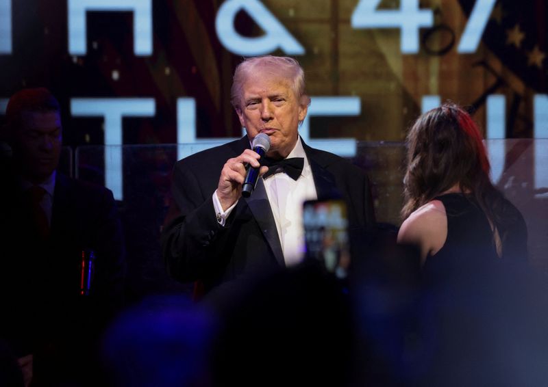 Trump tells WSJ he is taking more aspirin than doctors recommend