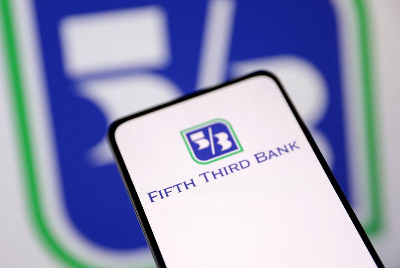Exclusive-Comerica shareholders approve $10.9 billion deal with Fifth Third Bancorp