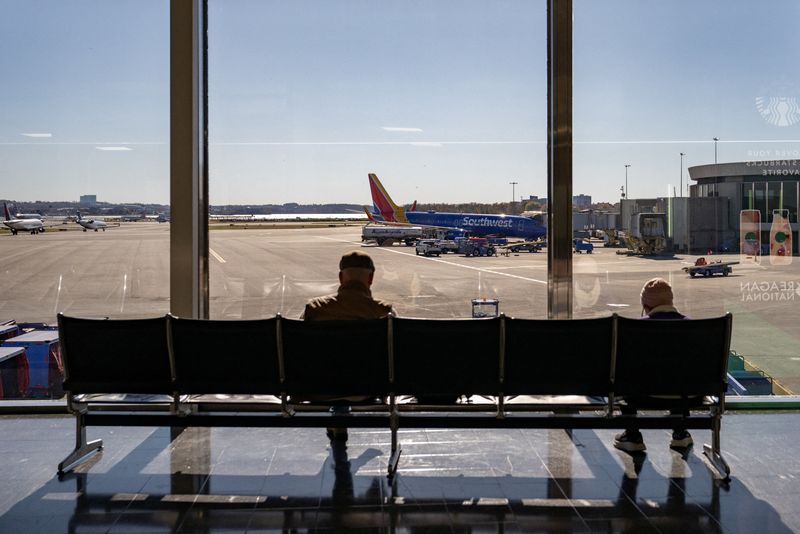 US proposing to help airlines avoid fines over consumer protection violations