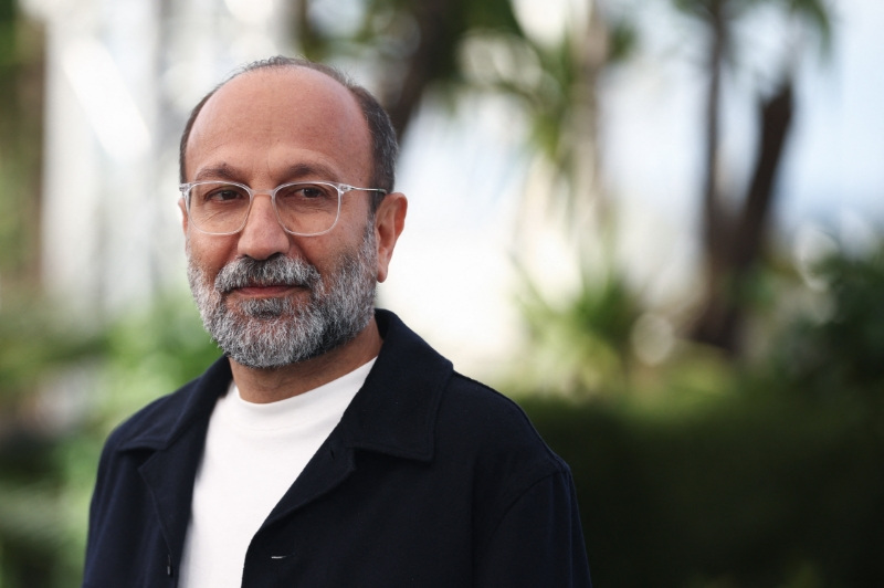 Oscar-winning Iranian director Farhadi calls crackdown, war deaths ’deeply painful’
