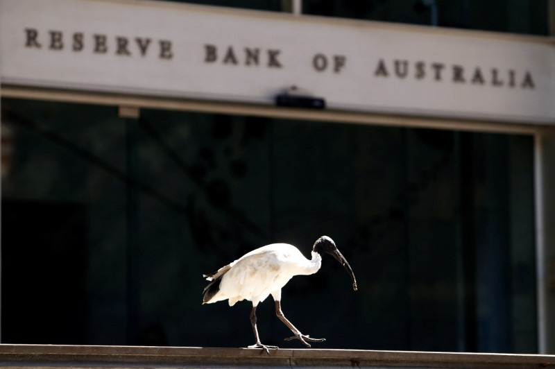 Australia central bank saw space to assess impact of Gulf conflict after May rate hike