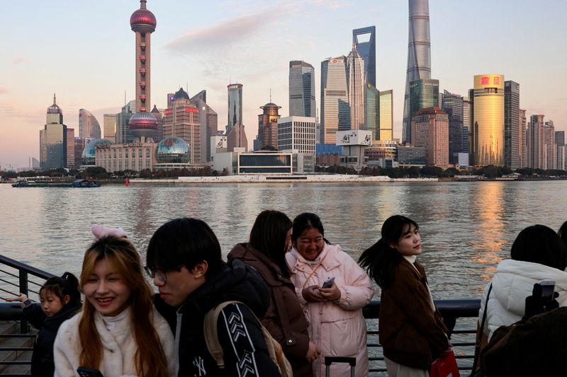 Foreign direct investment into China falls 13.4% y/y in January