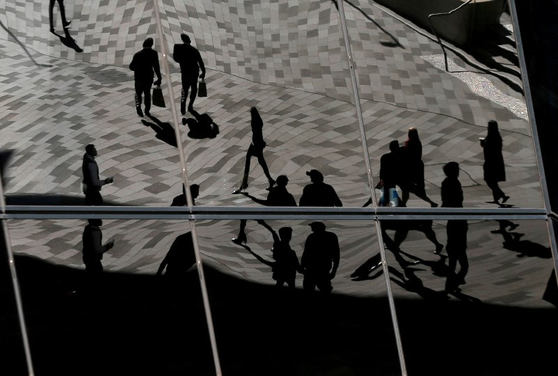 Australia Jan employment jumps 44,000, jobless edges up to 4.1%