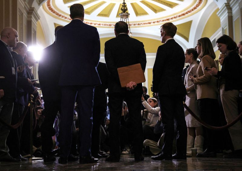 US House Republicans push forward on vote on Trump tax cut plan