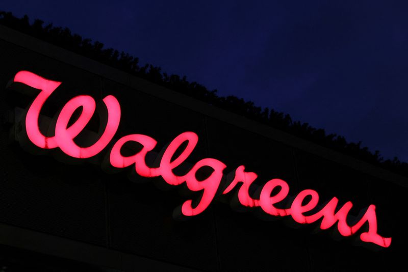 Walgreens to pay $595 million to settle COVID-19 test contract dispute