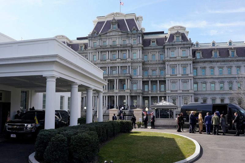 Russian state-media reporter gains access, but is later removed from Trump-Zelenskiy meeting