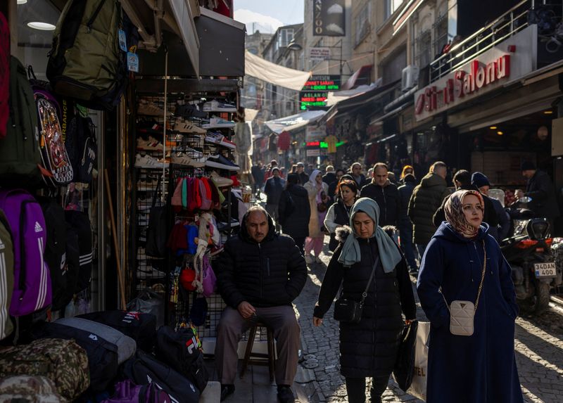 Turkish inflation falls to 39.05% in February, below forecasts