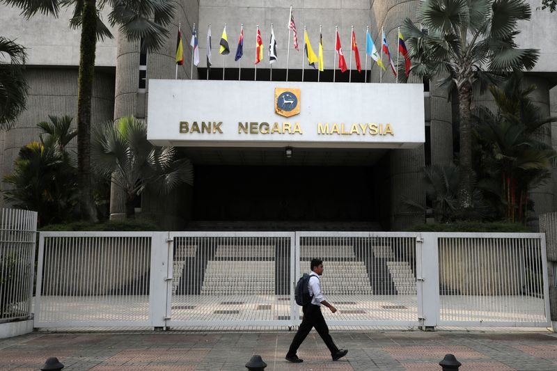 Malaysia central bank keeps key rate at 3%, as expected