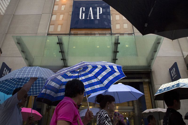 Gap beats quarterly sales, profit estimates on strong holiday quarter