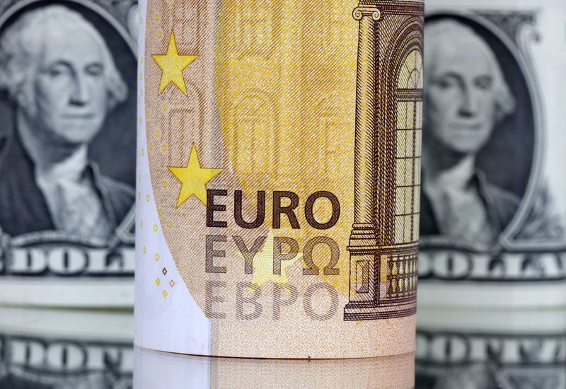 US dollar drifts near 4-month low amid growth concern; jobs data in spotlight