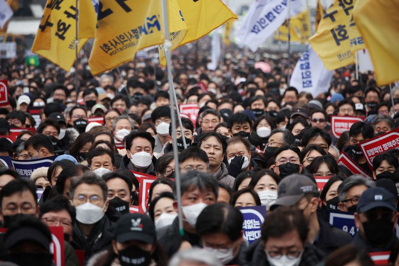 South Korea prepared to freeze medical student numbers to resolve 13-month dispute