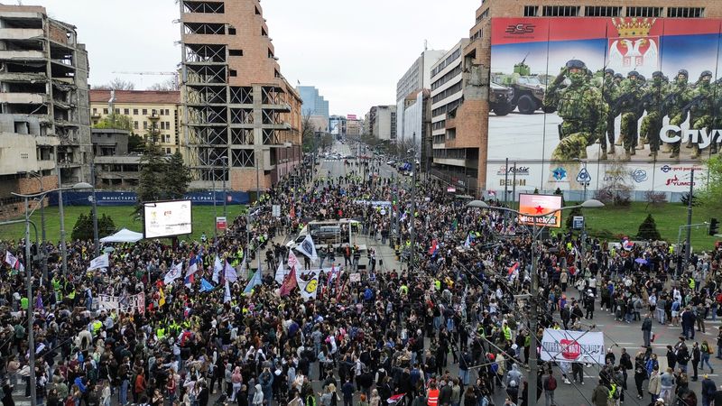 Thousands protest against Kushner's Serbia project, commemorate NATO bombing victims