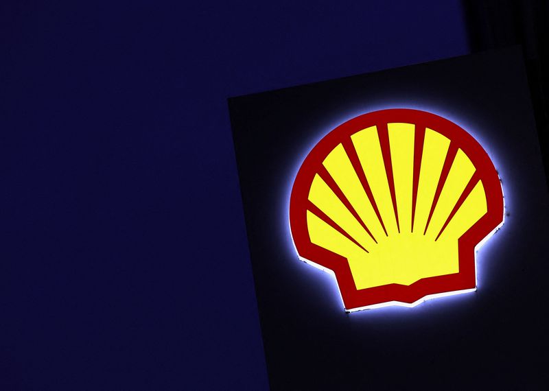 Shell raises shareholder distributions and LNG sales target, trims spending