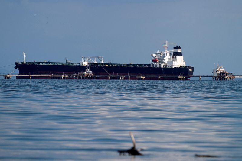 Oil loading slows at Venezuela's ports amid US tariffs, license termination, data shows