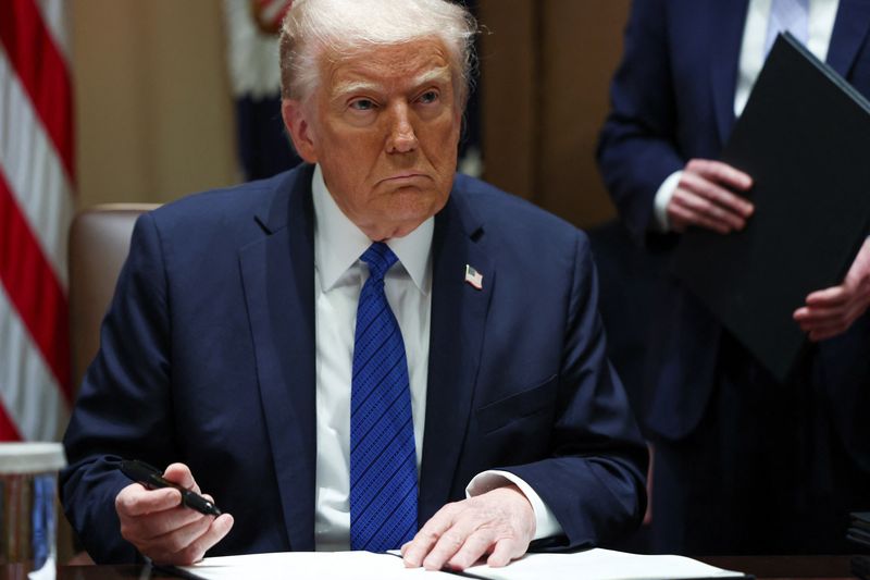Trump is preparing auto tariff announcement as soon as Wednesday, Bloomberg News reports