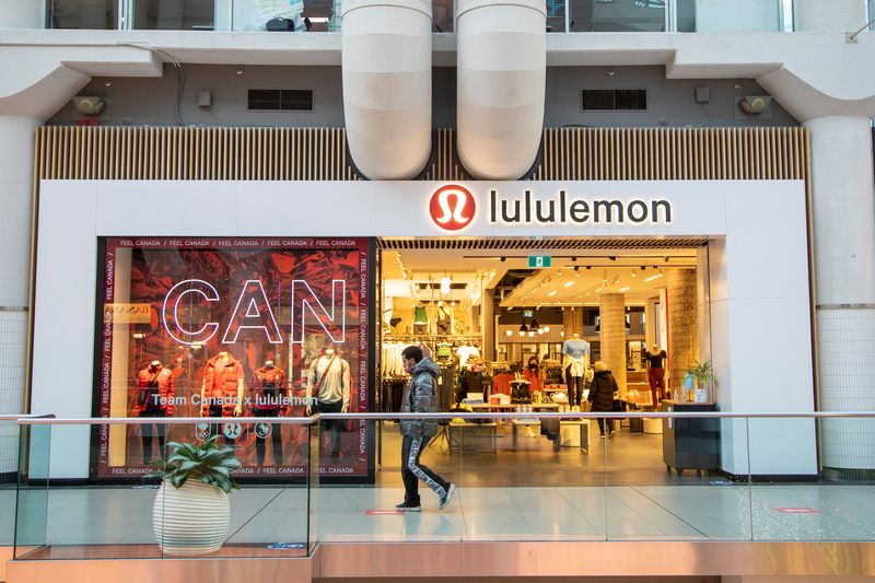 Lululemon sees weak annual sales, profit as newer styles fail to draw in shoppers