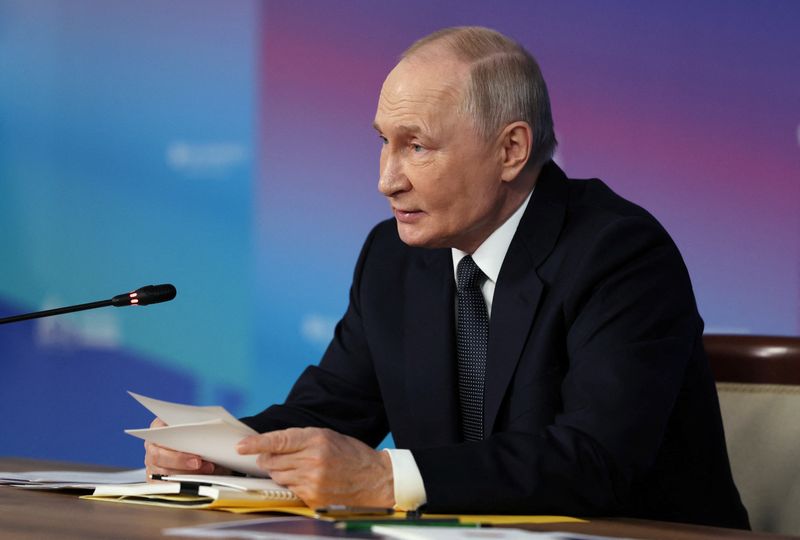 Putin suggests possibility of placing Ukraine under temporary administration, Russian news agencies report