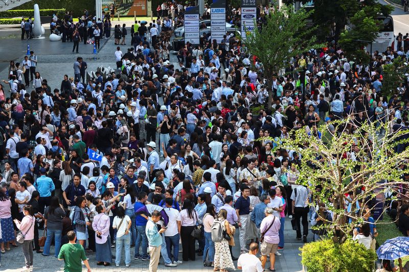 Strong earthquake strikes central Myanmar, panic in Bangkok