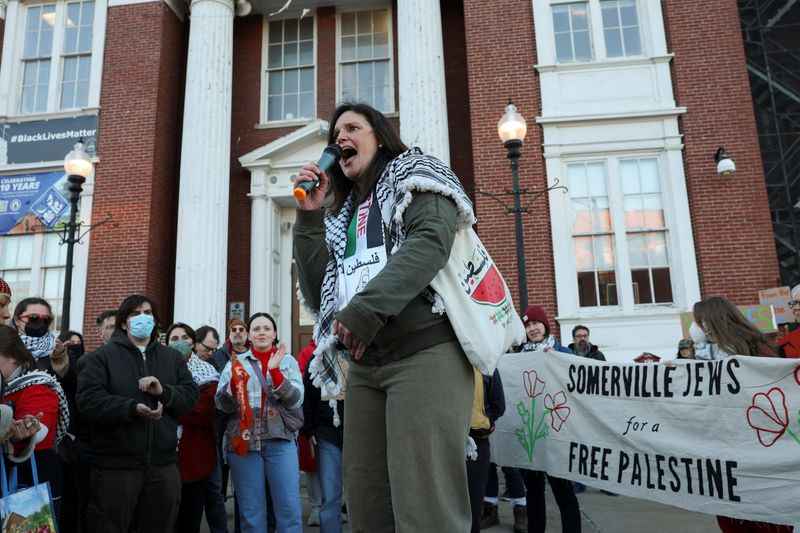 US judge halts deportation of Turkish student at Tufts